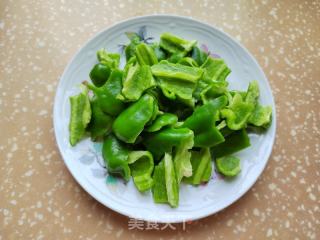 青椒炒牛筋的做法步调：2