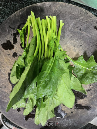 菠菜煎蛋的做法步调：1