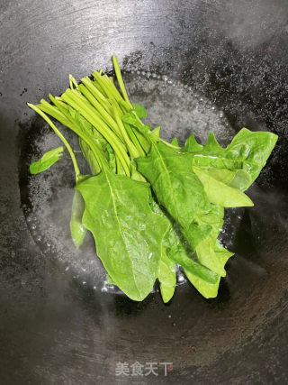 菠菜煎蛋的做法步调：3