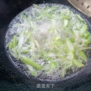 鸡胸肉炒菜芯的做法步调：9