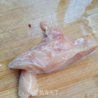 鸡胸肉炒菜芯的做法步调：1