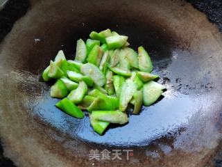 丝瓜烧贻贝的做法步调：4