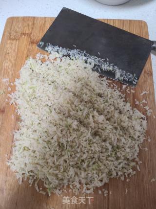 干萝卜丝酱包的做法步调：2