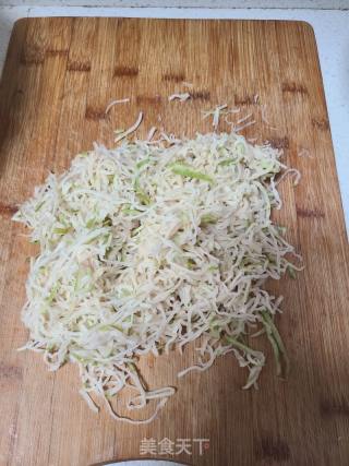 干萝卜丝酱包的做法步调：1