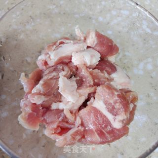 黄花菜蒸滑肉的做法步调：4