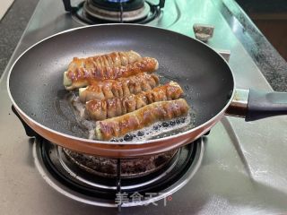 肥肠卷年夜葱的做法步调：8