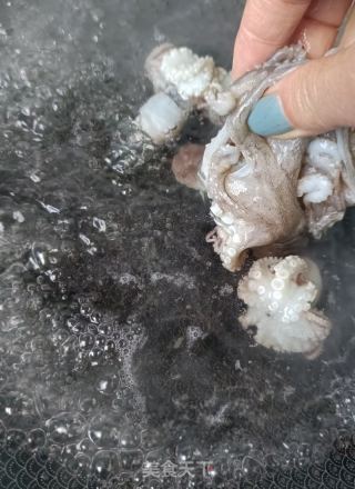葱姜拌章鱼的做法步调：5