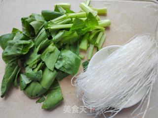 鸭血粉丝汤的做法步调：1