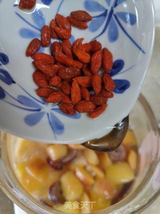 苹果银耳糖火的做法步调：8