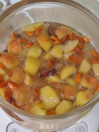 苹果银耳糖火的做法步调：10