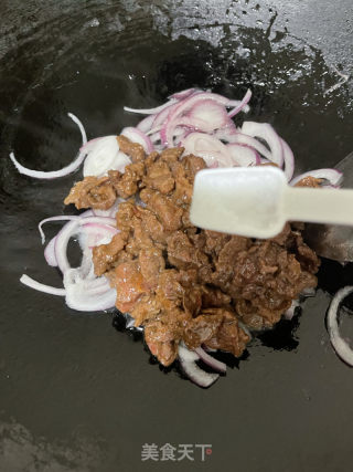 洋葱炒牛肉的做法步调：10