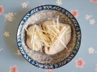 浑蒸鳕鱼的做法步调：4