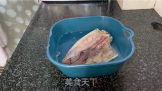 蒜苔炒干鱿鱼的做法步调：2