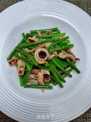 蒜苔炒干鱿鱼的做法步调：14