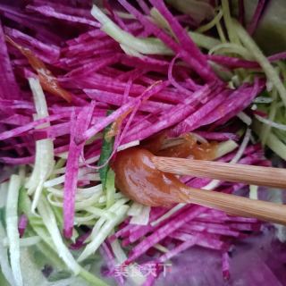 麦卢卡蜂蜜拌紫佳丽萝卜的做法步调：6