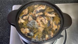 酸菜鳗鱼煲的做法步调：15