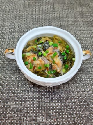 酸菜鳗鱼煲的做法步调：18