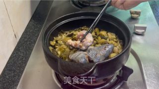 酸菜鳗鱼煲的做法步调：12
