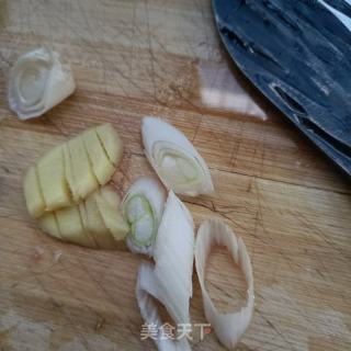 利剑菜蒸鳗鱼干的做法步调：3