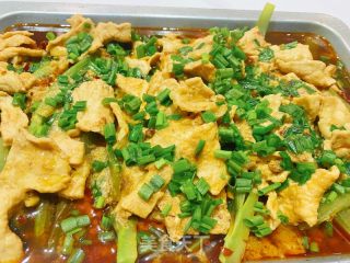 莴笋火煮肉片的做法步调：21