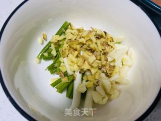 莴笋火煮肉片的做法步调：10