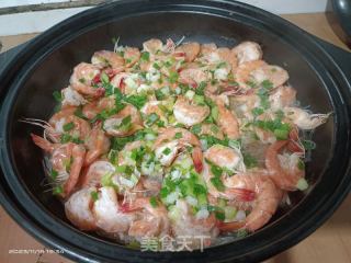 蒜蓉金针菇粉丝陈虾煲的做法步调：18