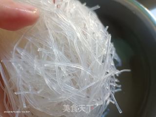 娃娃菜粉丝豆腐肥肉煲的做法步调：3