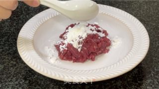 菜心炒牛肉的做法步调：2