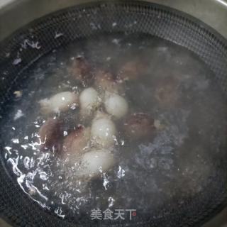 韭菜梗炒八爪鱼的做法步调：2