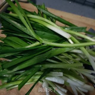 韭菜梗炒八爪鱼的做法步调：7