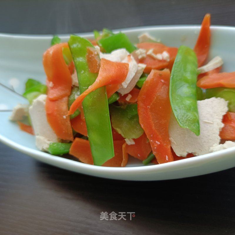 圆椒胡萝卜拌粗肉的做法