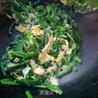 鸡蛋瑶柱炒韭菜的做法步调：12