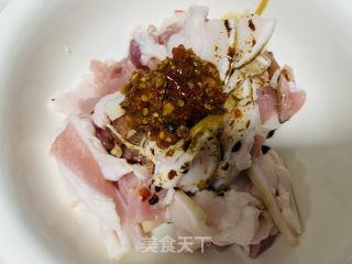 白薯粉蒸肉的做法步调：4