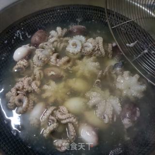 皱皮椒炒章鱼腿的做法步调：8