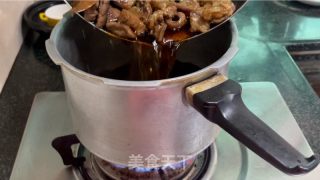 番茄牛腩焖里的做法步调：9