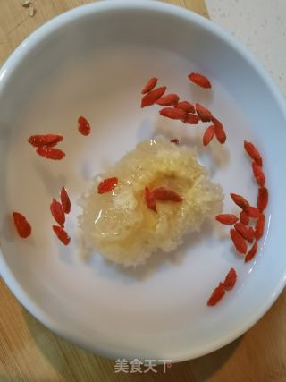雪梨银耳白枣羹的做法步调：2