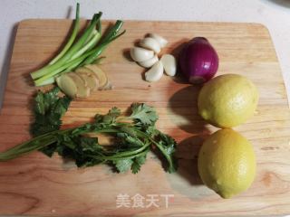 柠檬泡椒无骨鸡爪的做法步调：3