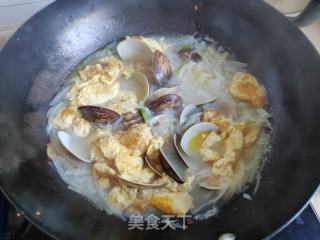 鸡蛋萝卜丝蛤蜊汤的做法步调：8