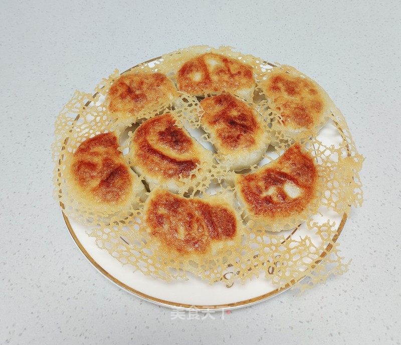 便宜冰花煎饺的做法