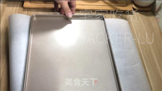椰喷鼻抹茶瑞士卷，脚把脚教您做蛋糕卷，清爽抹茶喷鼻取椰喷鼻融合。的做法步调：23