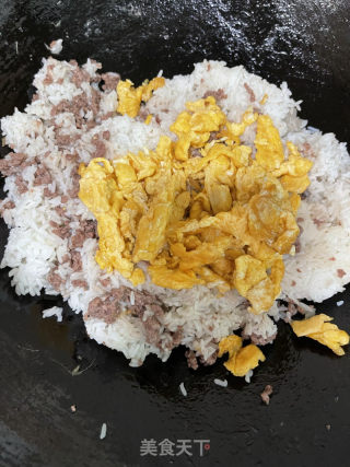 死菜牛肉炒饭的做法步调：9