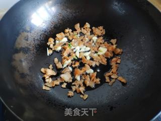 猪油渣炒萝卜缨的做法步调：5