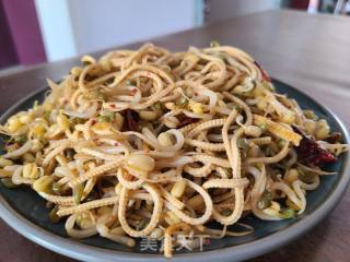 绿芽菜炒豆腐丝的做法步调：5