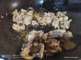 鸡肉白烧腐竹的做法步调：5