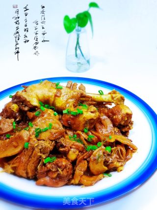 土豆干炖小鸡的做法步调：1