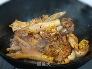 土豆干炖小鸡的做法步调：3