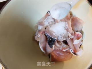 椒盐火煮鱼的做法步调：15