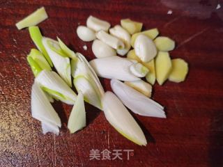 椒盐火煮鱼的做法步调：27