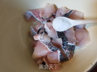 椒盐火煮鱼的做法步调：19