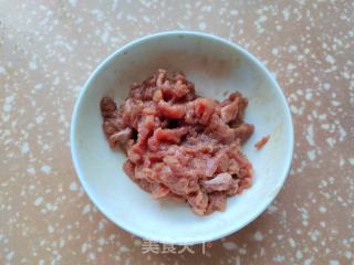 青椒玉米笋炒牛肉的做法步调：1